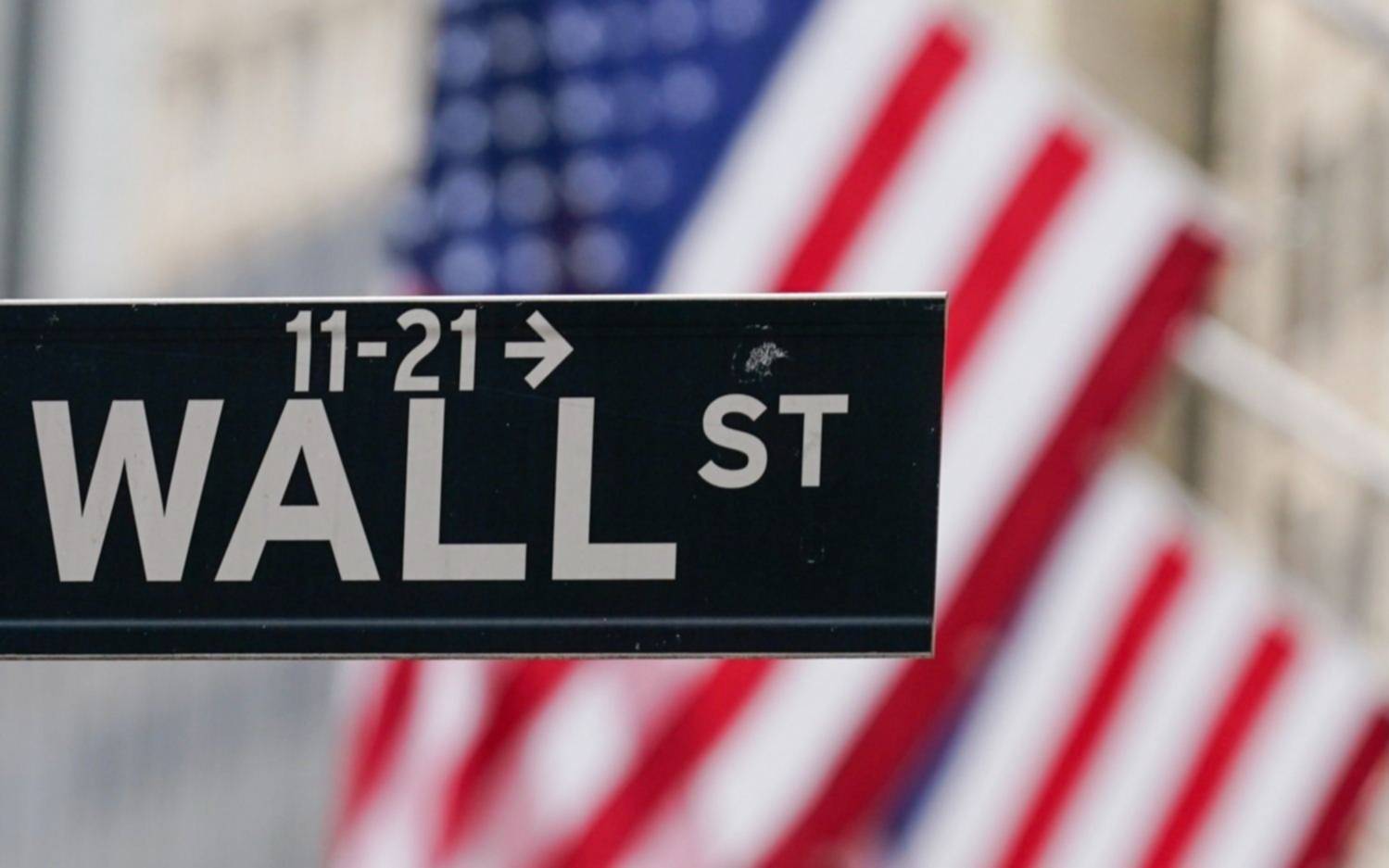 Ceden el dólar blue y el CCL y repuntan los bonos en dólares y las acciones argentinas en Wall Sreet
