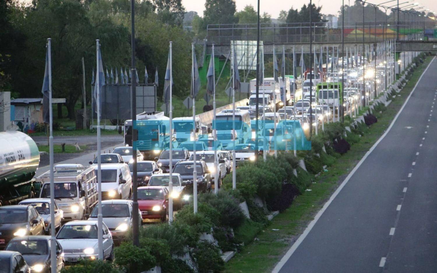 Un viaducto, forestación y una extensión de 11 km: detalles de la obra en la Autopista La Plata - Buenos Aires