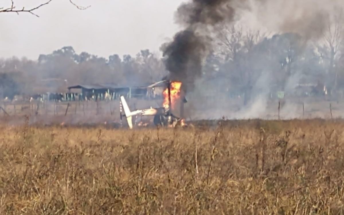 Se incendió un helicóptero en General Rodríguez tras un forzoso aterrizaje