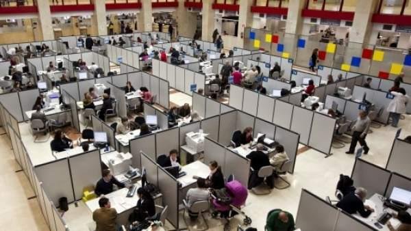 Con excepciones, prohíben la contratación de nuevos empleados en el Estado