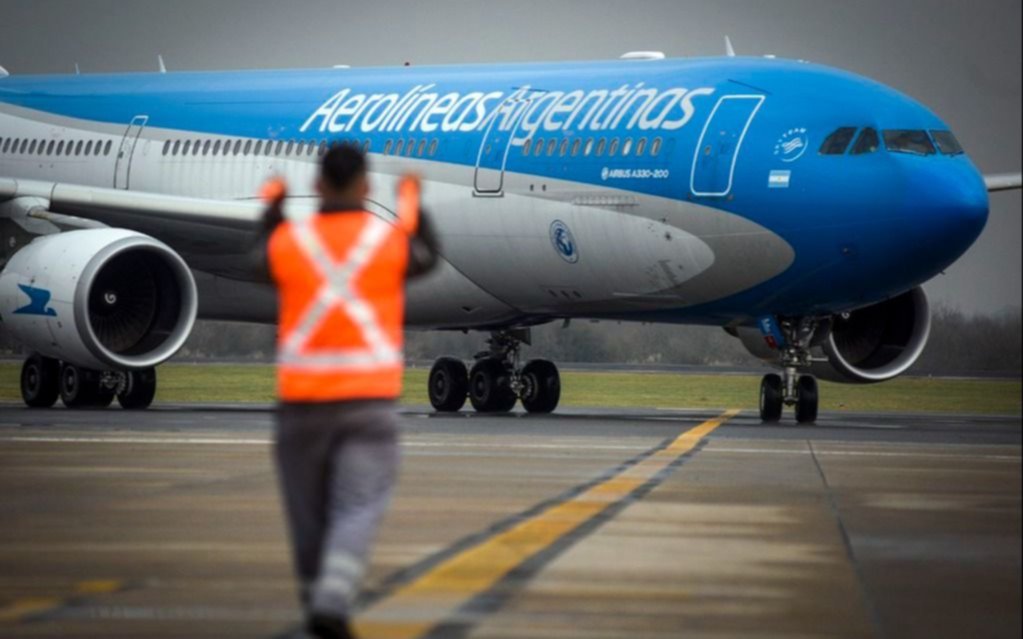 Por una amenaza de bomba, un avión de Aerolíneas debió ser desviado a Comodoro Rivadavia