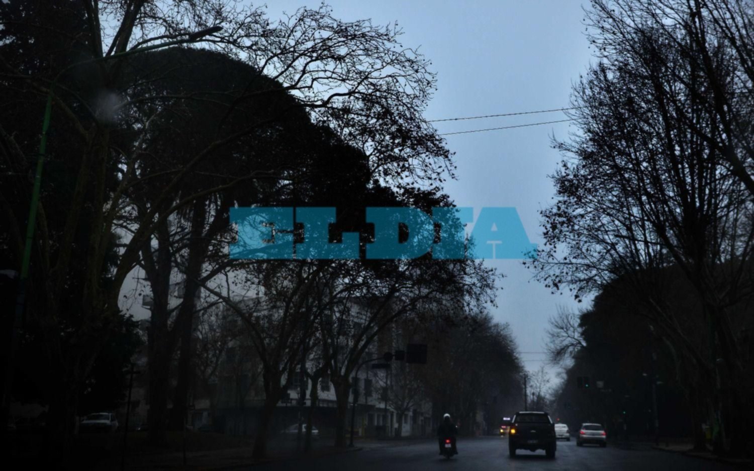Clima de locos: salió el sol en la Ciudad, pero pronostican lloviznas y más neblinas