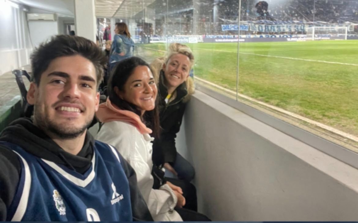 Majo Granatto presente en el triunfo del Lobo: "Cómo me enseñó el Diegote"