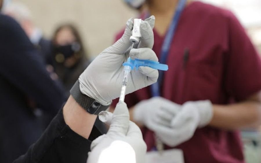 El Gobierno indemnizará a quienes sufrieron efectos adversos por la vacuna COVID: cómo anotarse