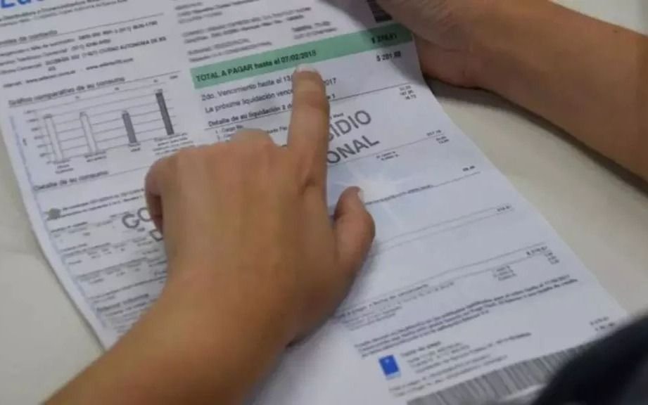 Advierten que entre un 20% y un 30% de la población perderá los subsidios a la luz y el gas