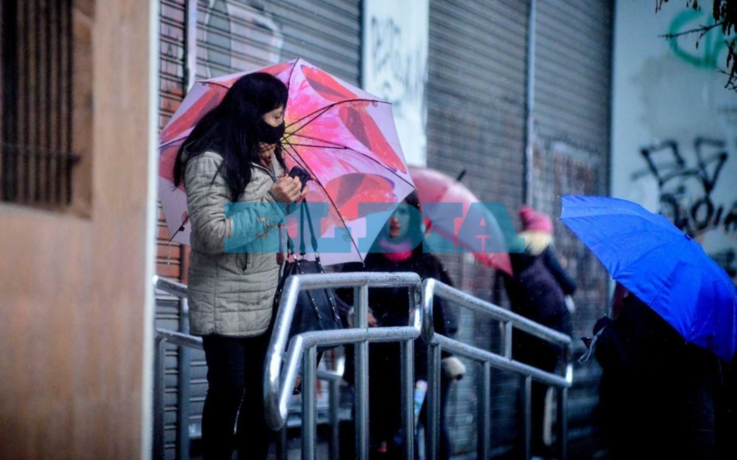 Tormentas aisladas, frío y humedad: cuándo mejora el tiempo en La Plata