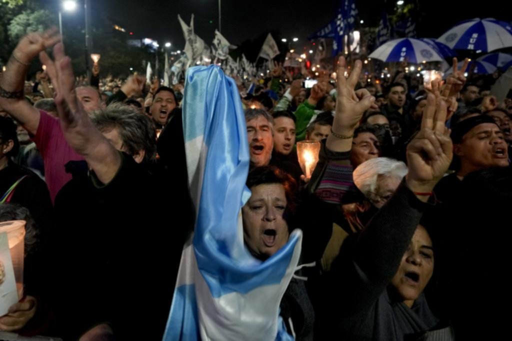 Marchas separadas de la CGT, que coincidió en que “la patria está en peligro”