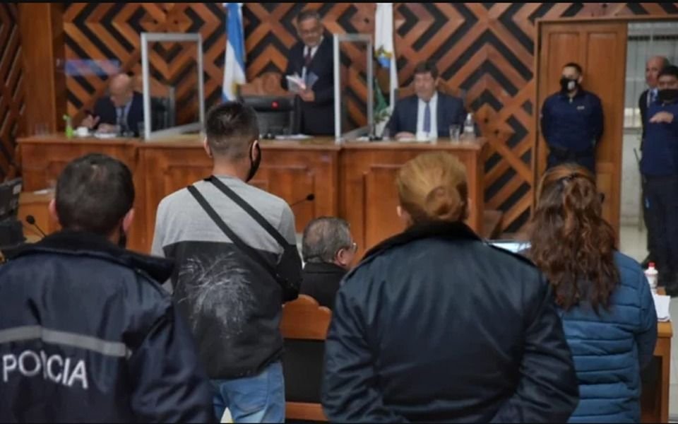 San Luis: condenaron a un ex policía por violar de su hija menor de edad