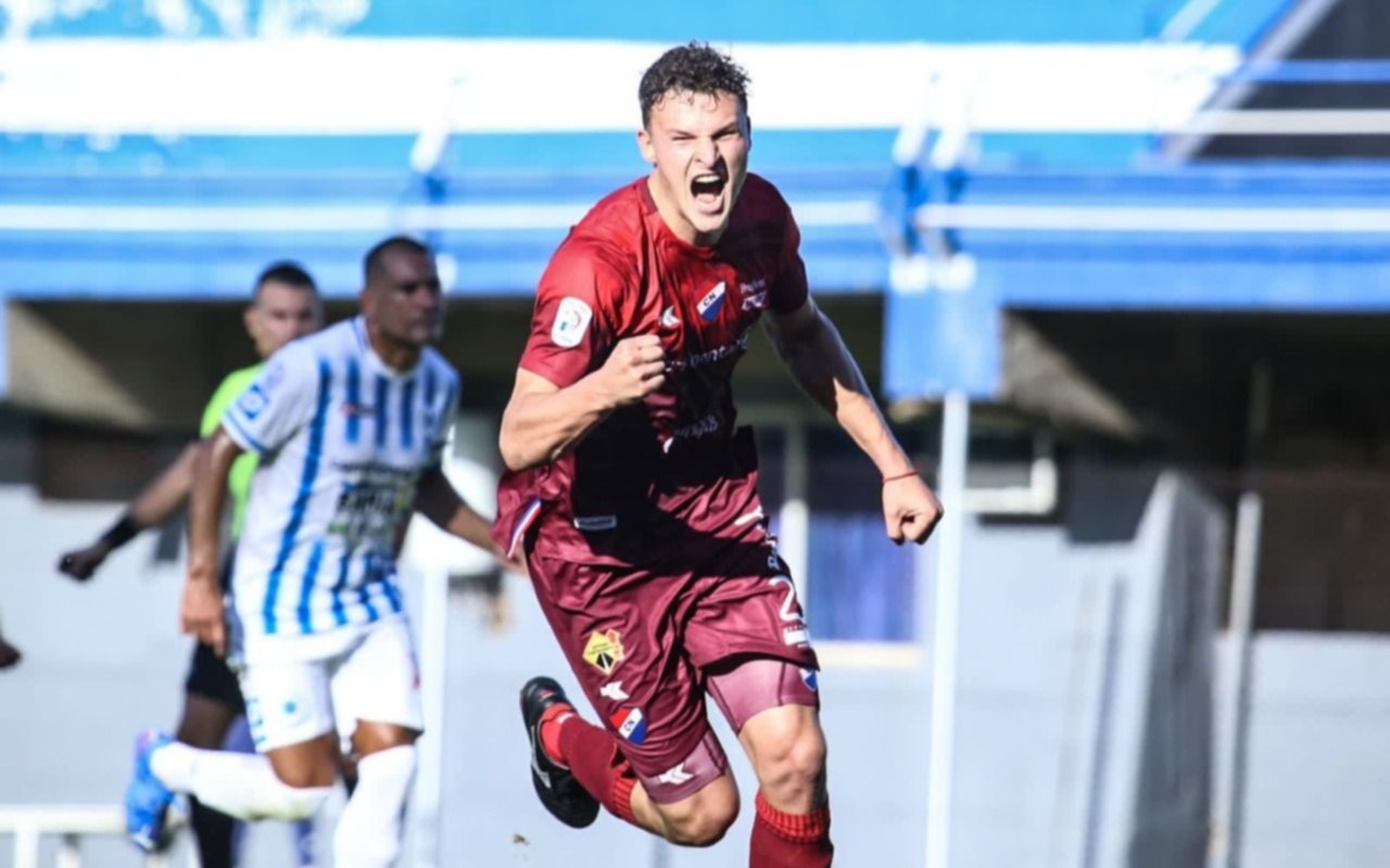Facundo Bruera, el goleador platense que es figura en el fútbol paraguayo