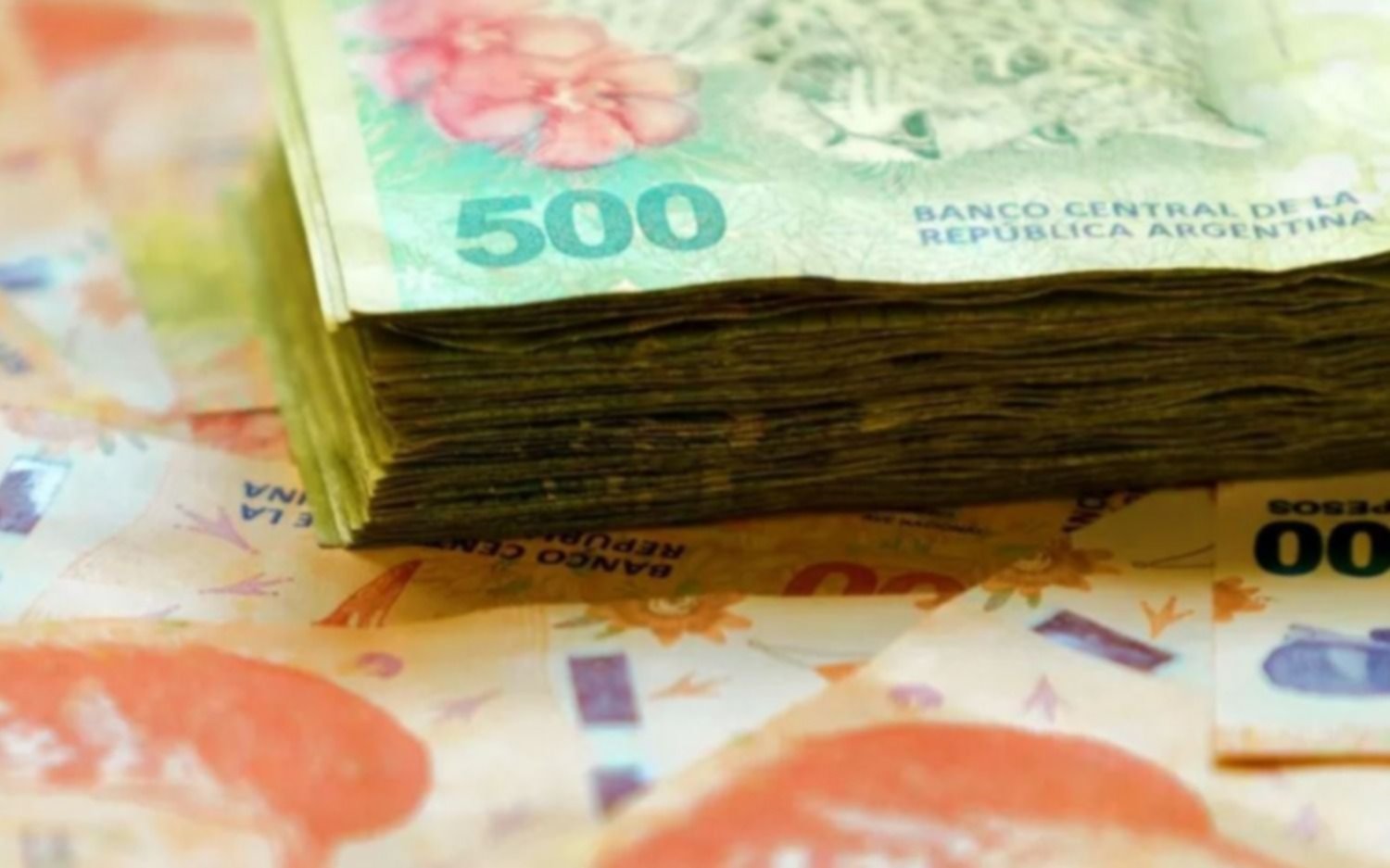 Plazos fijos en pesos: cuánto empezarán a pagar a partir de mañana