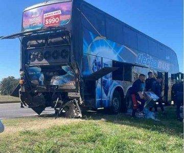 Chocaron al micro de Unión y se suspendió con Talleres