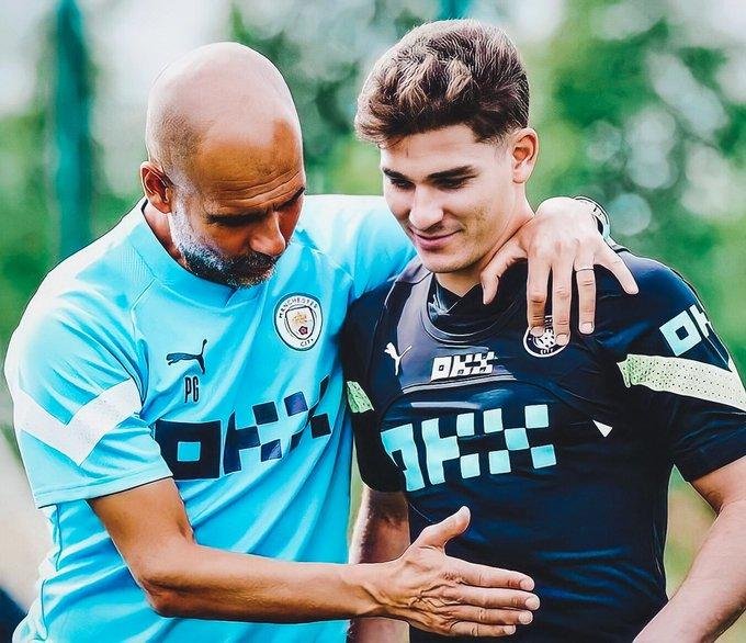 Guardiola: “Julián Alvarez ha sido un fichaje extraordinario”