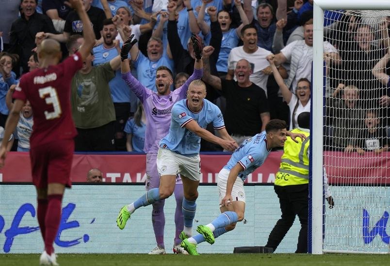Alvarez marcó para el City, pero el que festejó fue Liverpool
