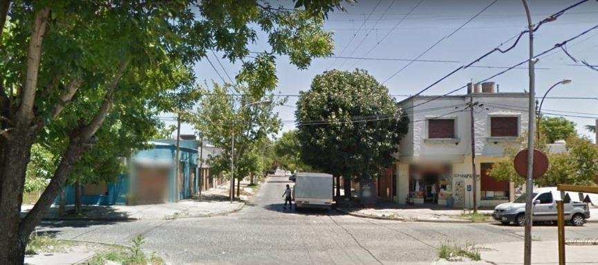 Tras despertarla, le roban dólares y la dejan atada