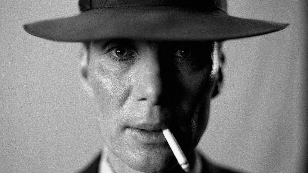 “Oppenheimer”: Nolan lleva al cine al “padre” de la bomba atómica