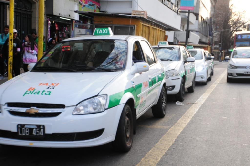 Taxis: los choferes apoyan la suba, pero piden mejoras