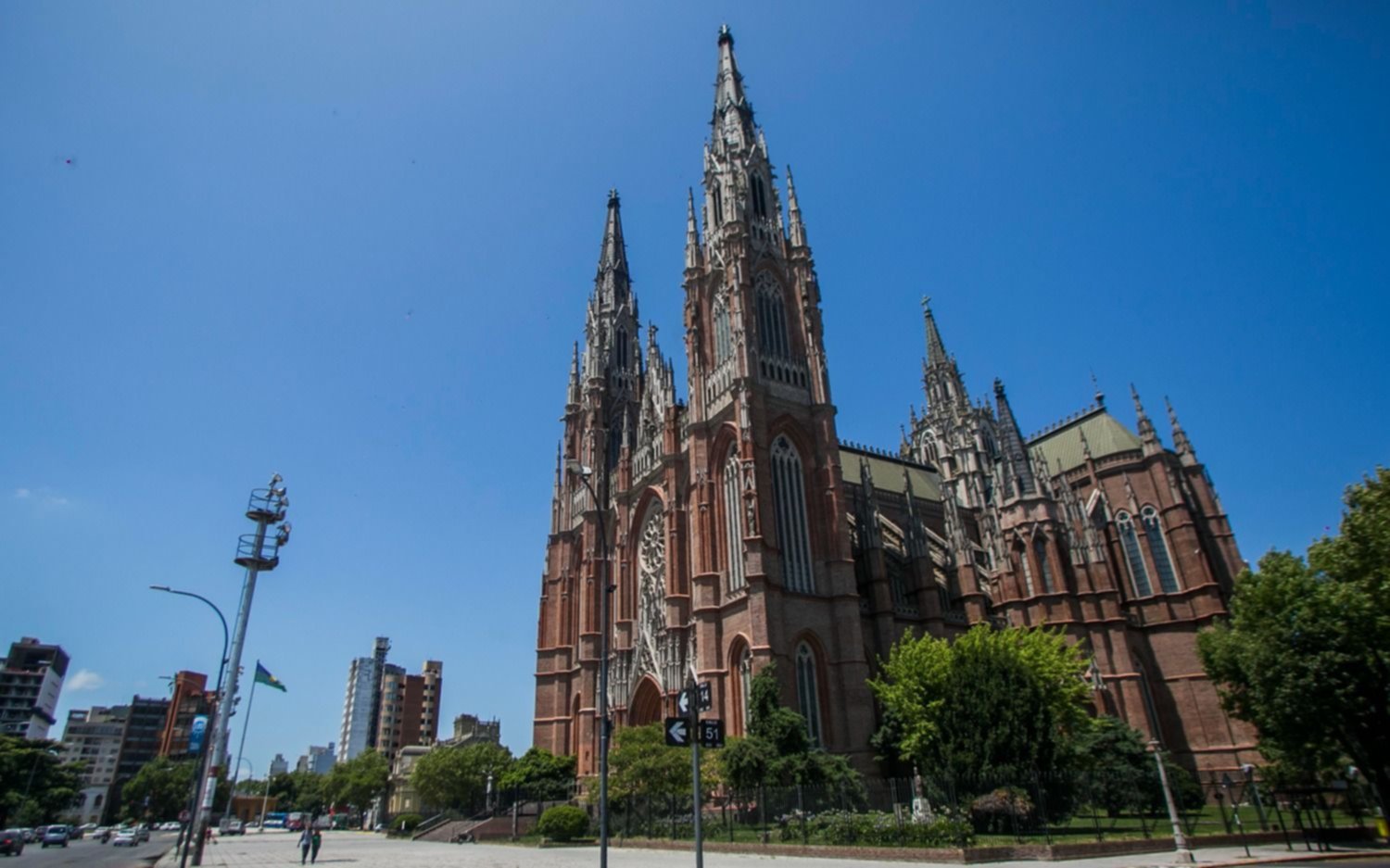 Cómo se elegirá el próximo arzobispo de La Plata tras la designación de Tucho Fernández en el Vaticano
