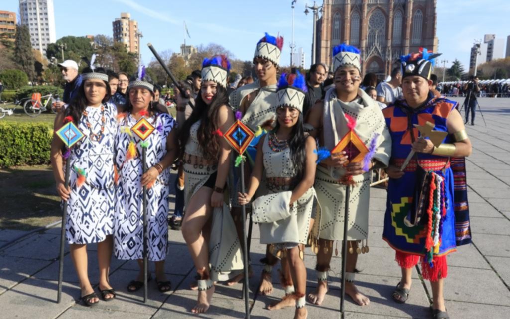 La Plata en imágenes: el color de un día festivo