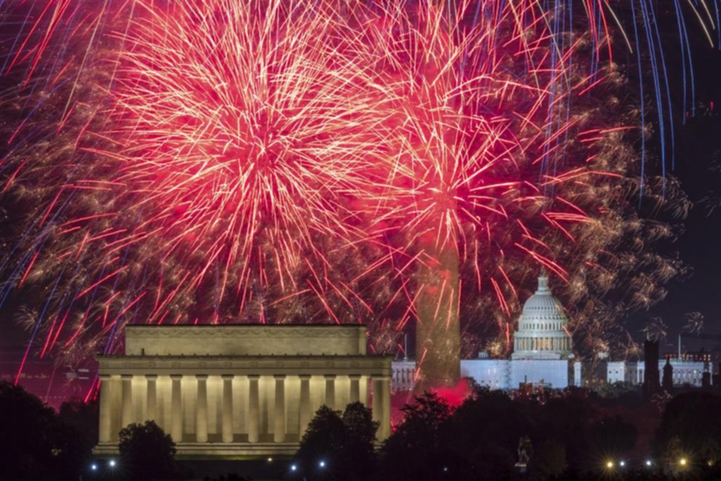 Orígenes y tradiciones del 4 de julio en EE UU