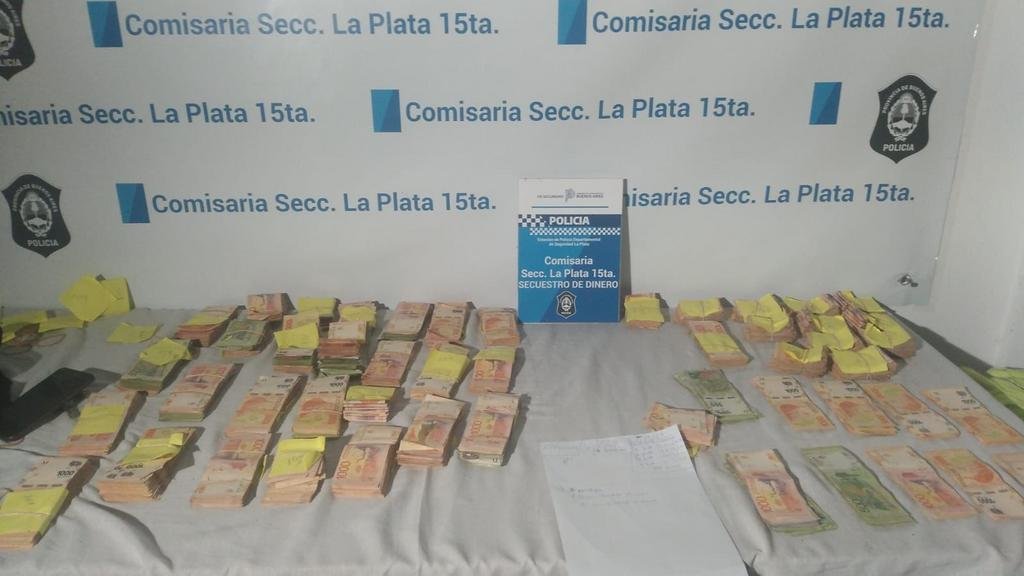 Demoraron a un joven en Olmos y encontraron una fortuna