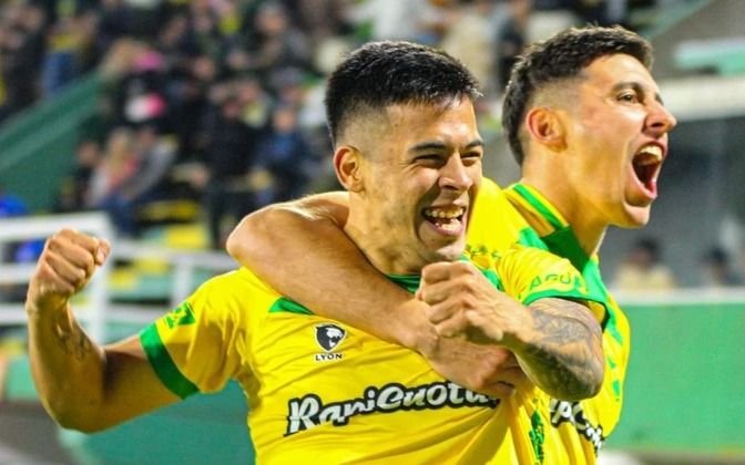 Defensa ganó y quedó más cerca de Estudiantes