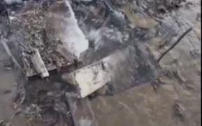 Una gran pérdida de agua preocupa a los vecinos de 4 y 32