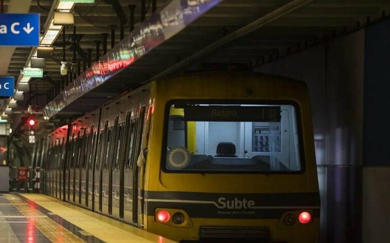 Anuncian paro escalonado de subtes para esta semana: días y horarios
