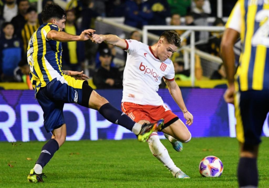 Y un día Domínguez dejó en el banco de suplentes a Rollheiser en la Liga