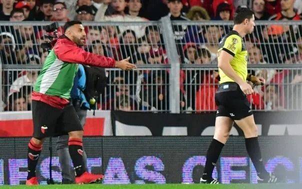 La frase picante de "Wanchope" Ábila a los hinchas de River: "Tendrían que haber gritado cuando..."