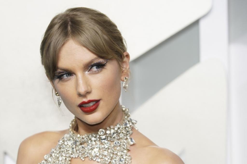 Dale, Taylor: el primer ministro de Canadá le pide a Swift que cante en su país