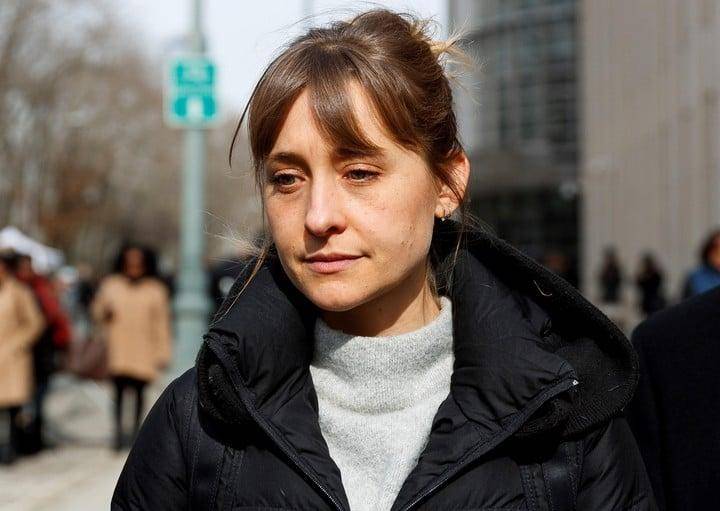 Actriz que traficaba mujeres para famosa secta dejó la cárcel