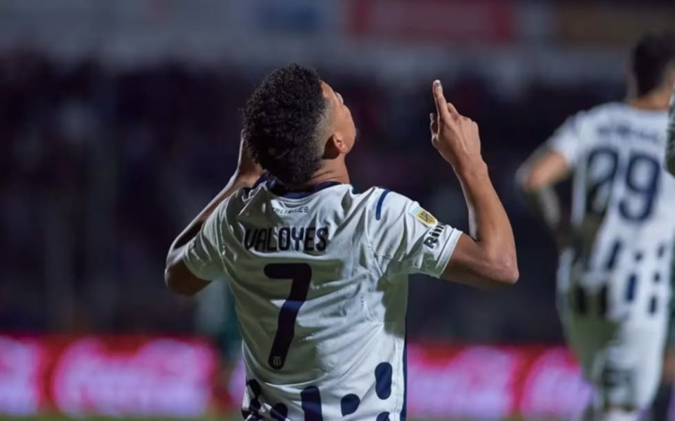 El triunfo de la “T” postergó el festejo de River