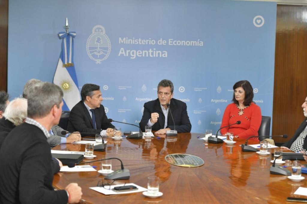 Una puesta en escena para intentar minimizar los costos de un conflicto que estaba anunciado