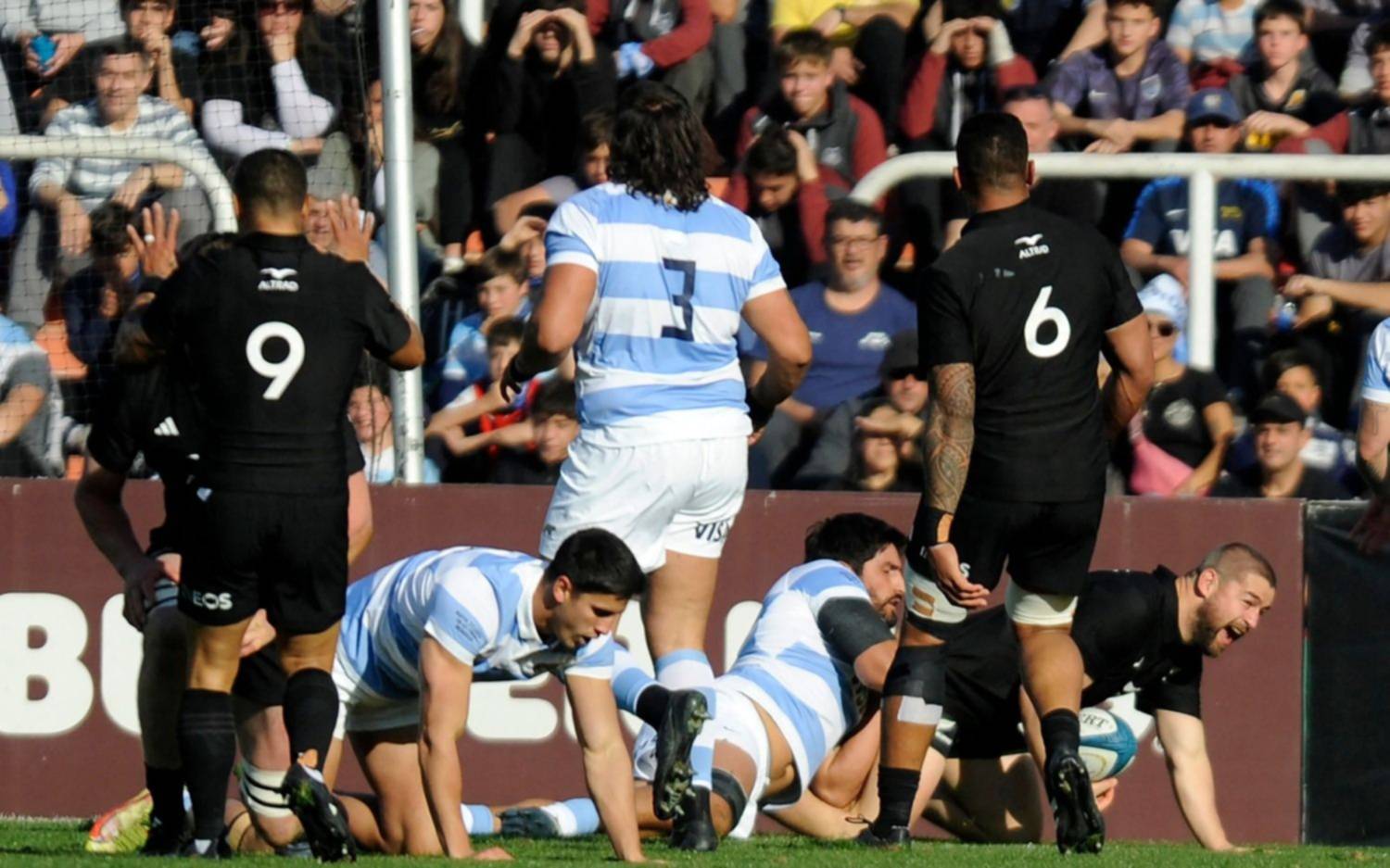 Contundente victoria de los All Blacks ante Los Pumas en el inicio del Rugby Championship