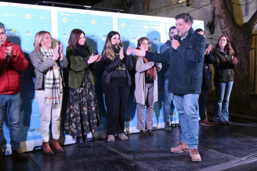 Arias: “Venimos a aportar nuestro granito de arena”