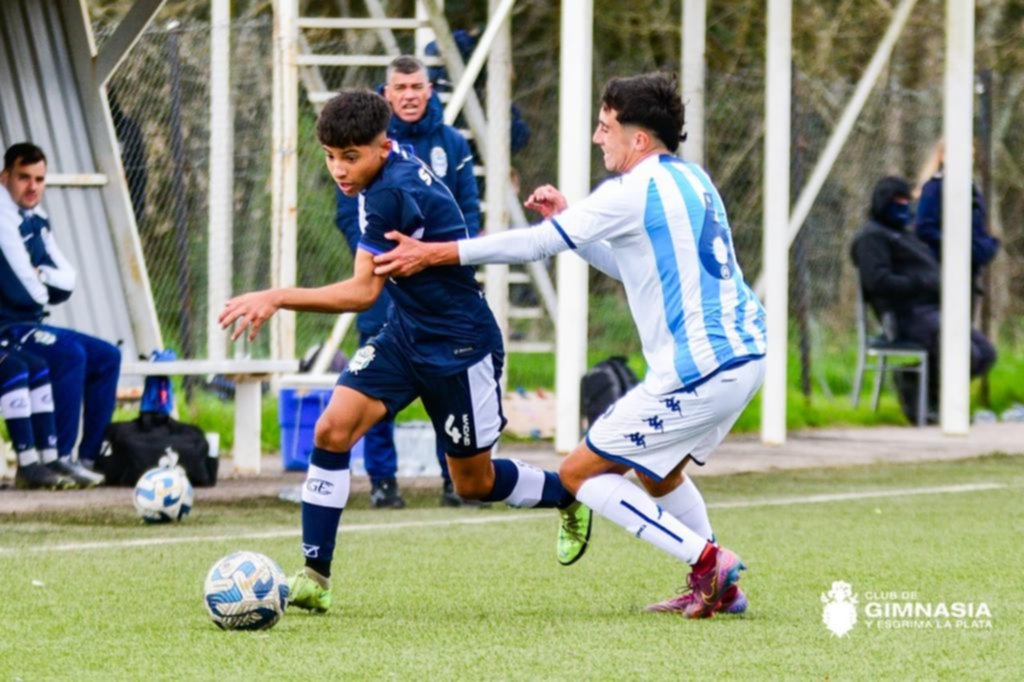 Otra buena jornada de los pibes triperos ante Racing