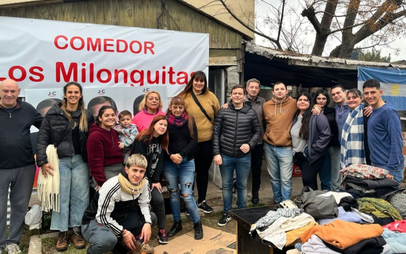La Juventud Radical celebró el Día de la Independencia en los barrios de la ciudad