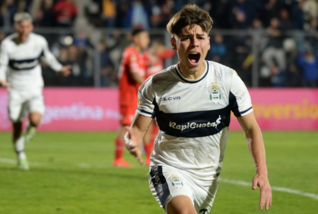 La CD le bajó el pulgar a una oferta de U$S 5.3 millones de Racing por Benja Domínguez