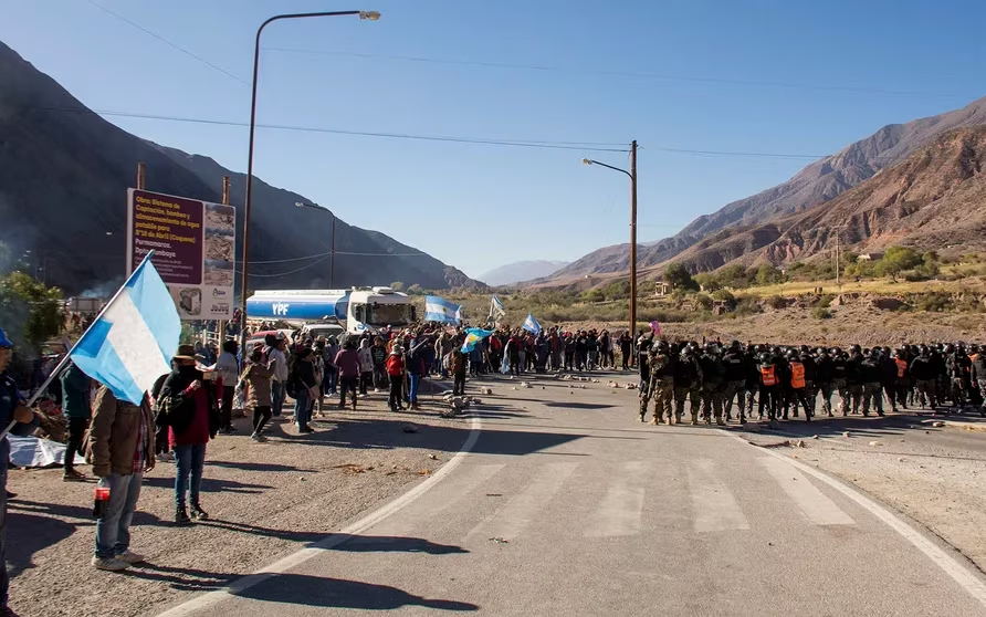 Tras los piquetes en Jujuy, una mujer quedó varada más de diez horas y se descompensó: murió camino al hospital