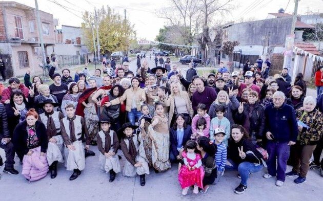 Inauguran pavimentos en el barrio Vecinos Unidos