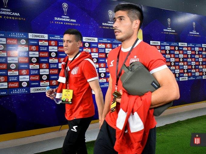 Estudiantes: lento regreso de Ecuador, otra demora y un alternativo ante River