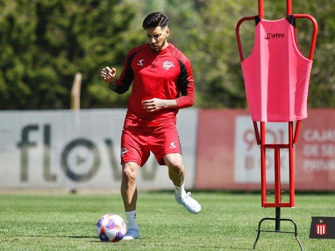 Domínguez recuperó a José Sosa mientras define dos equipos, para River y la Copa Sudamericana