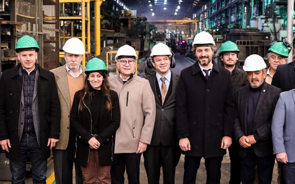 Cafiero estuvo en la metalúrgica bonaerense exportadora y proveedora del gasoducto Kirchner