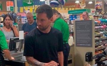 Leo fue de compras y generó una revolución