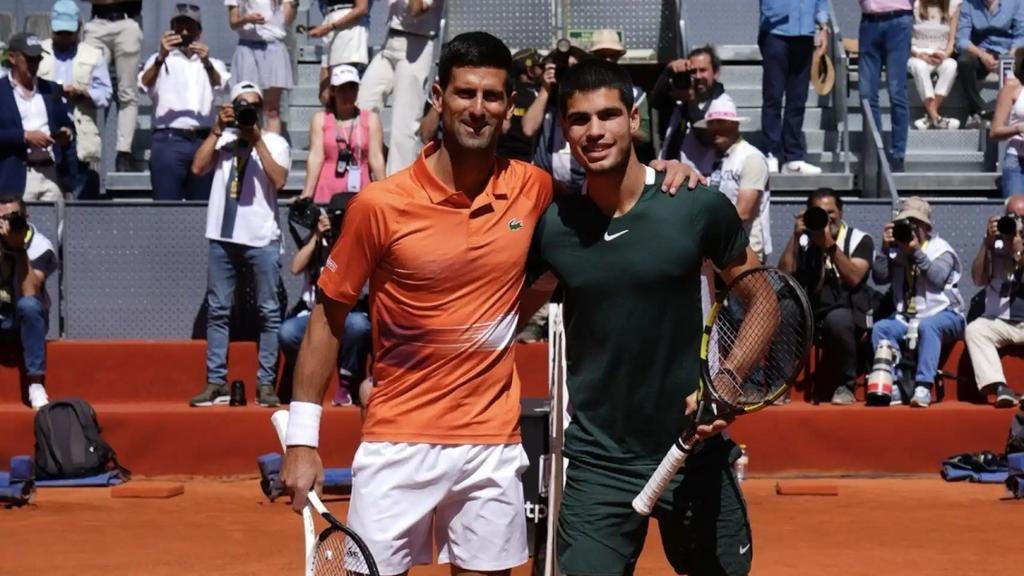 Novak Djokovic y Carlitos Alcaraz jugarán mañana la final del torneo de Wimbledon