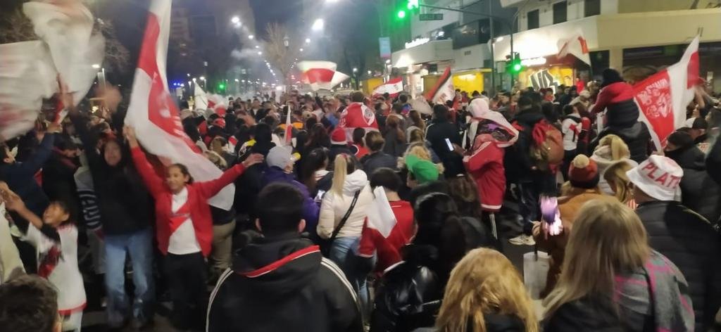 Los hinchas “Millonarios” también festejaron en 7 y 50