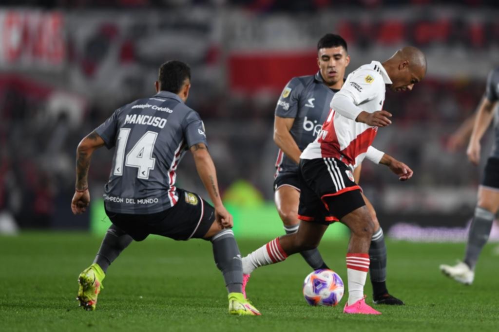 Como en el ‘90, River festejó el título ante Estudiantes