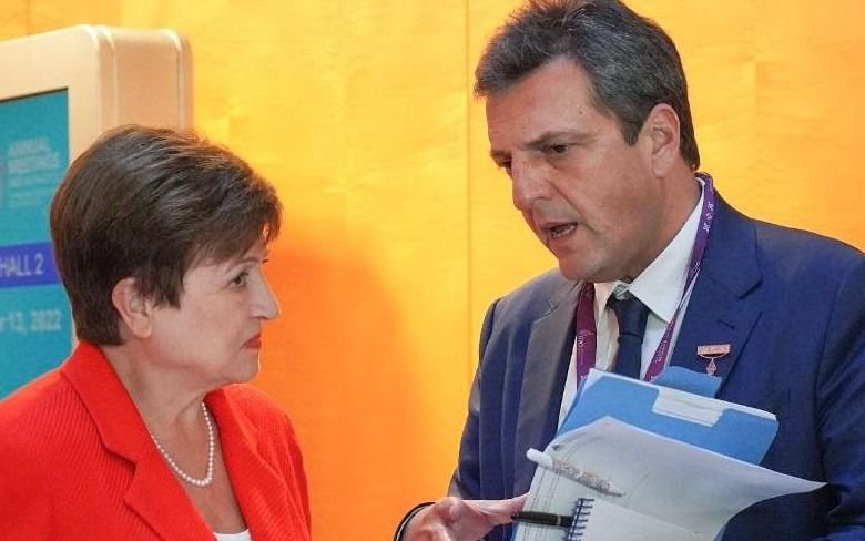 El Gobierno busca "liberar tensiones" con el FMI y este lunes viajarán varios funcionarios a Washington