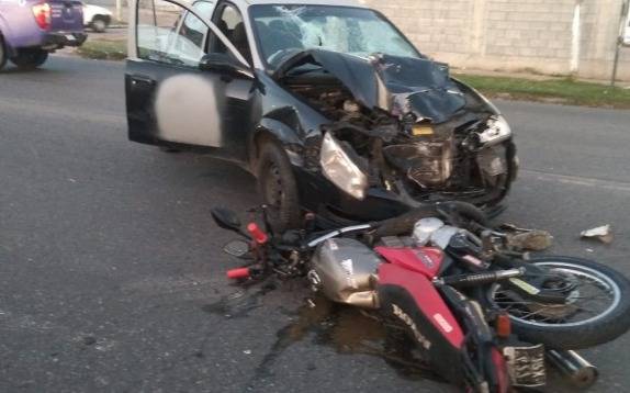 Mujer murió atropellada por auto en Quilmes Oeste