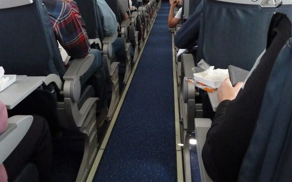 ¡Héroe! Un médico de La Plata volvía de Europa y le salvó la vida a una mujer en pleno vuelo